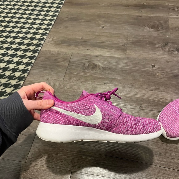 Nike Flyknit Roshe Runs - Picture 5 of 6